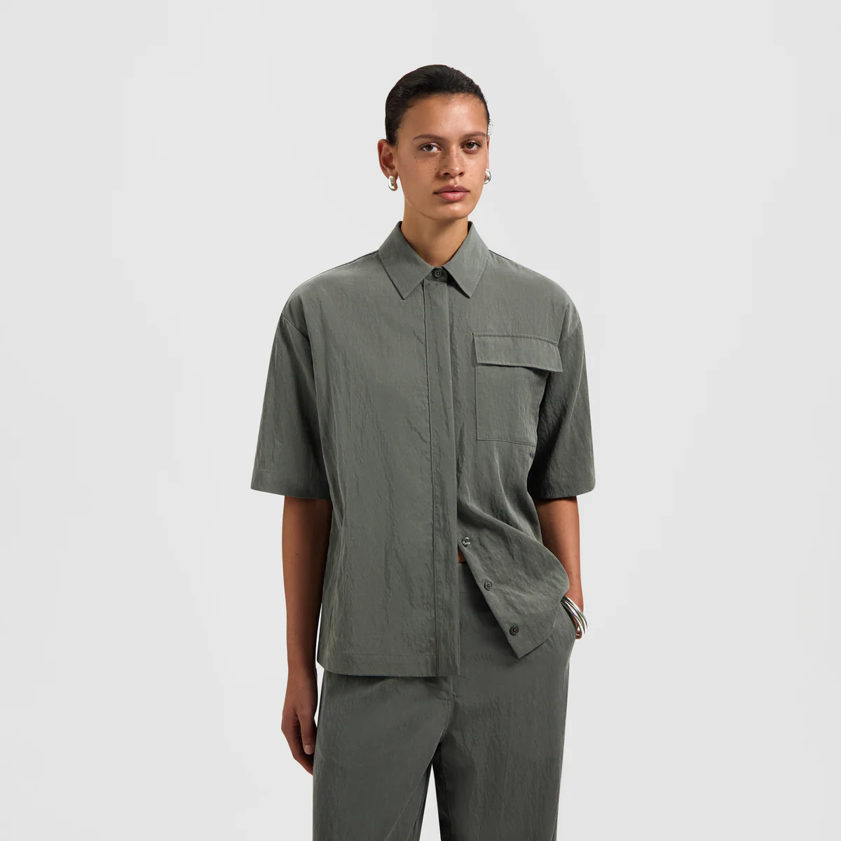 OLAF Crinkled oversized SS shirt Tradewinds