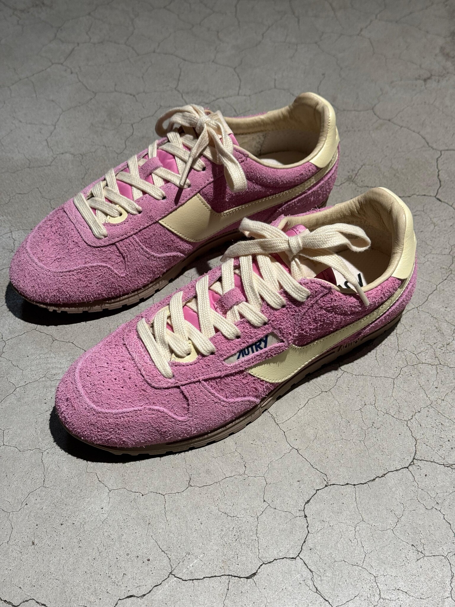 Autry UB36 Windspin low Sneakers suede leather