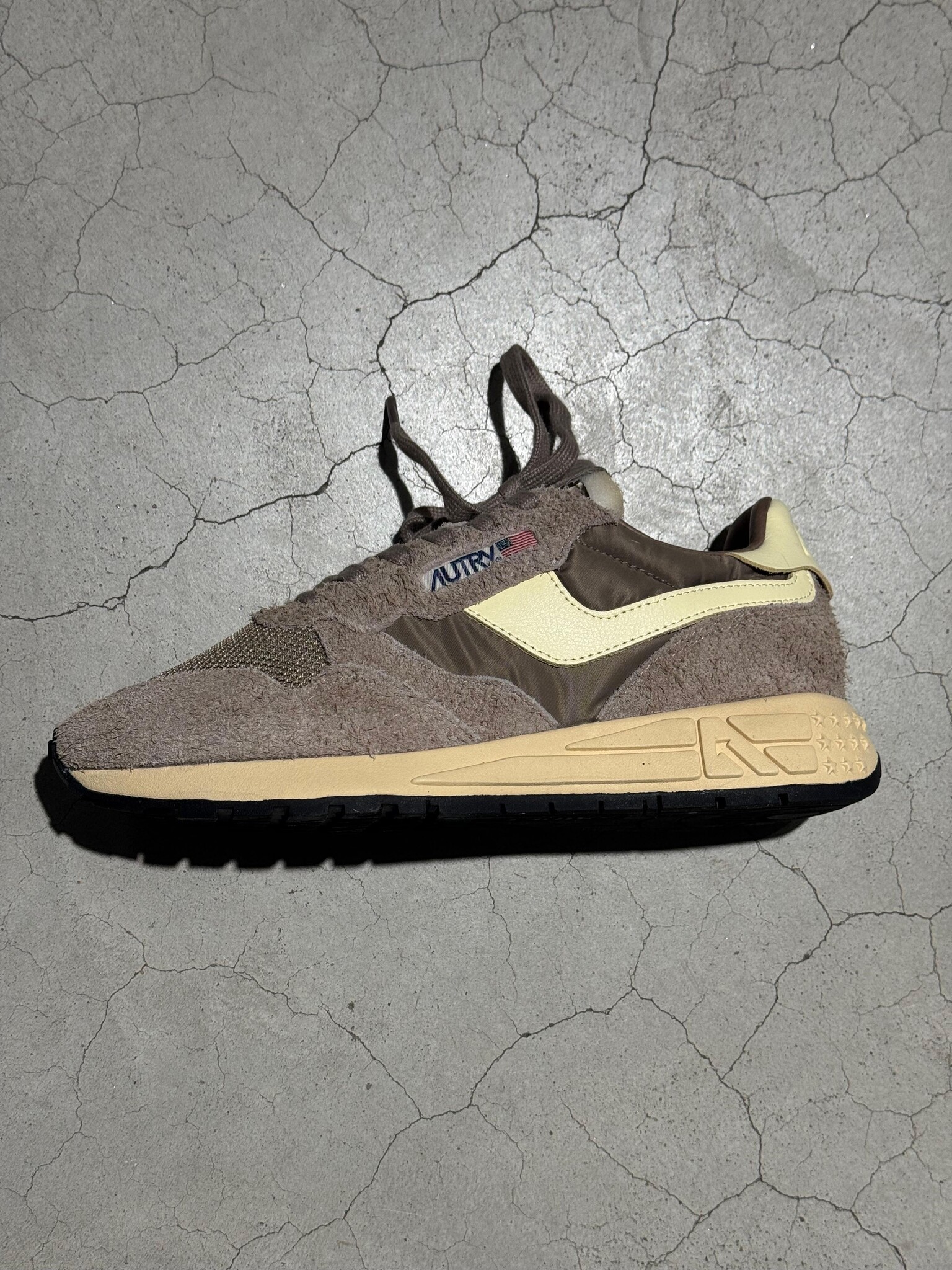 Autry Reelwind low UT43 Suede/nat coco/ruth