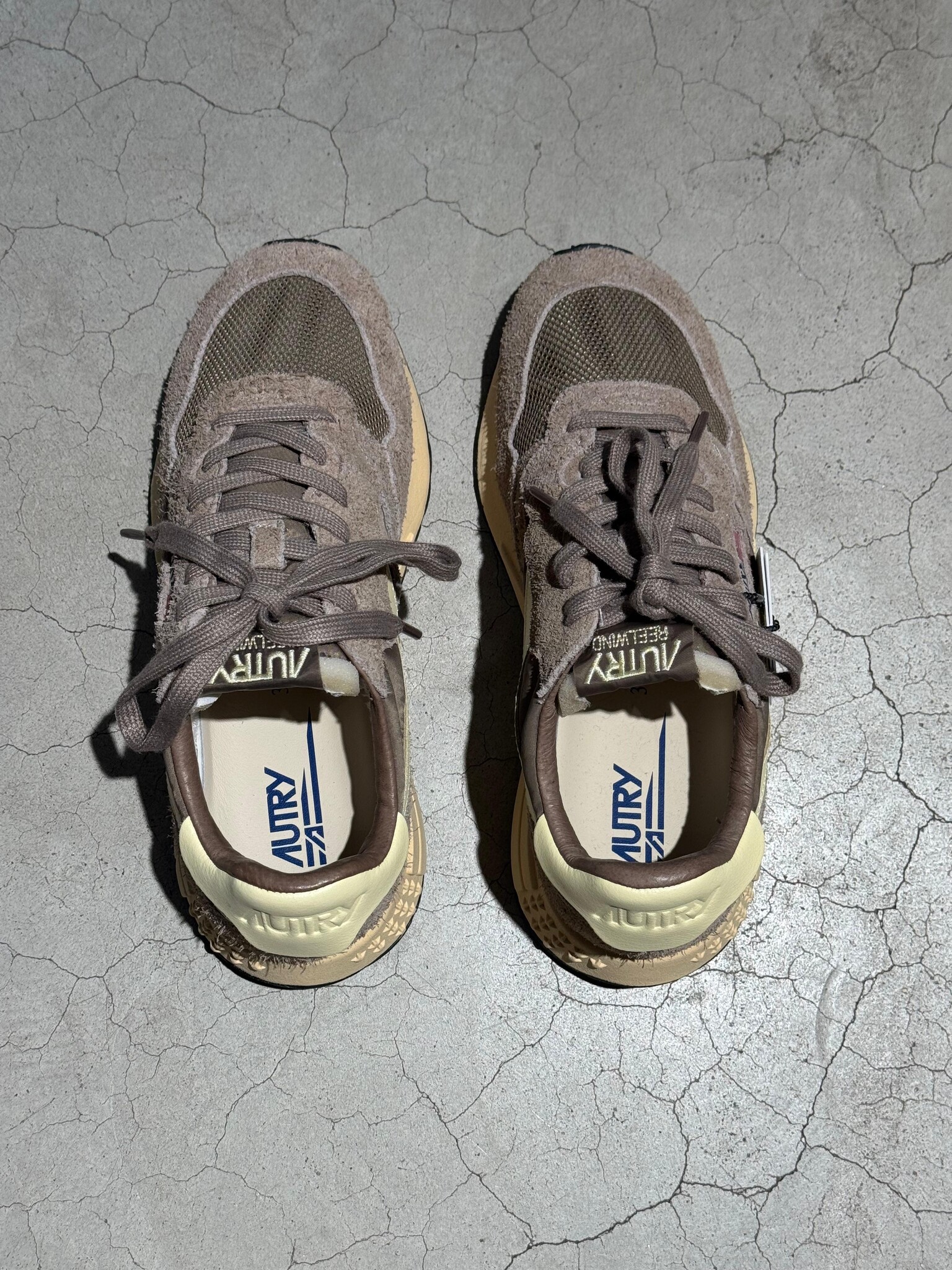 Autry Reelwind low UT43 Suede/nat coco/ruth