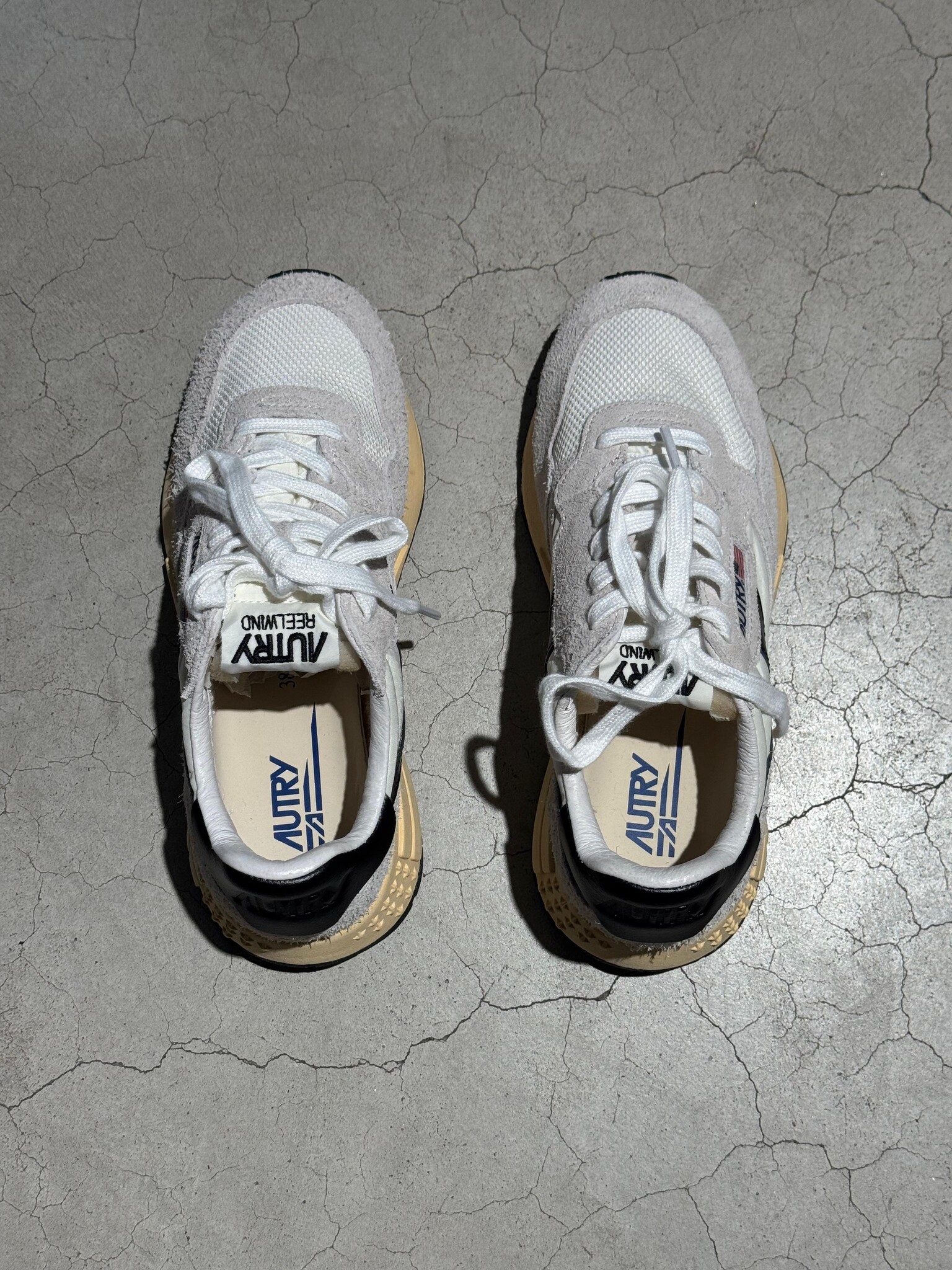 Autry Reelwind low UT50  Suede/net wht/blk