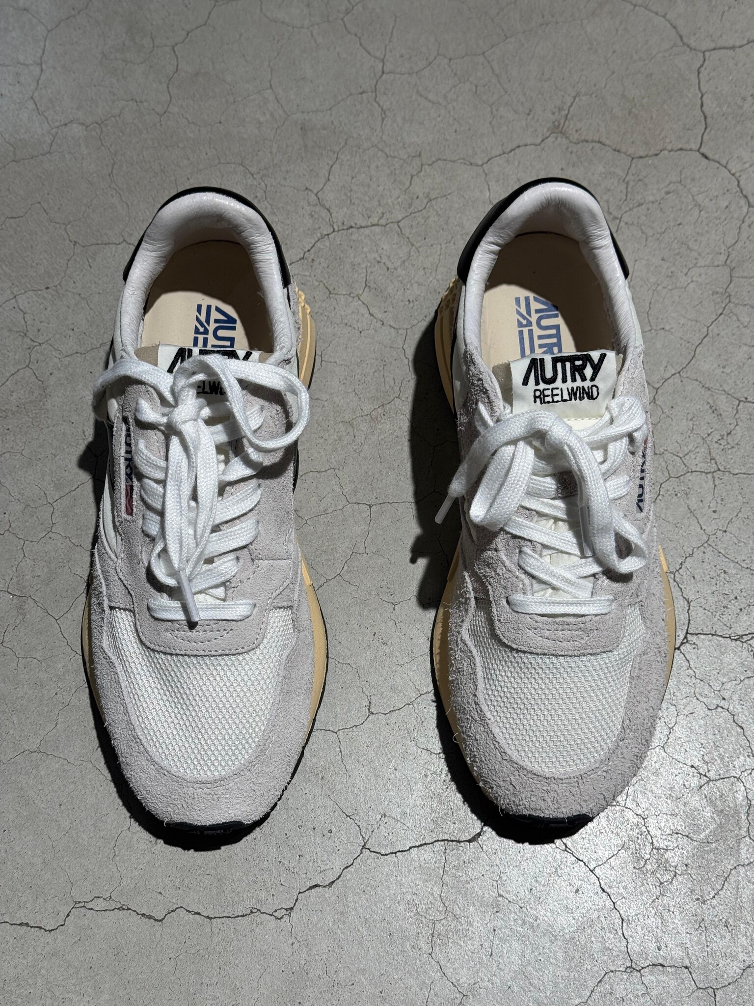 Autry Reelwind low UT50  Suede/net wht/blk
