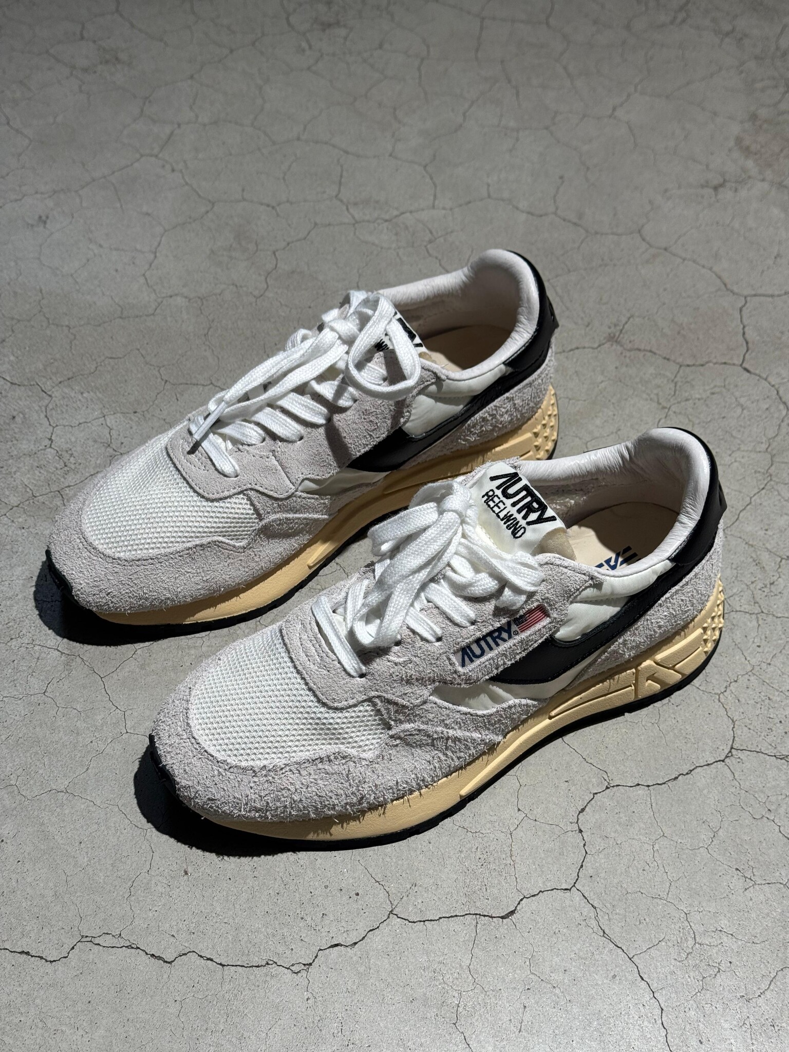 Autry Reelwind low UT50  Suede/net wht/blk