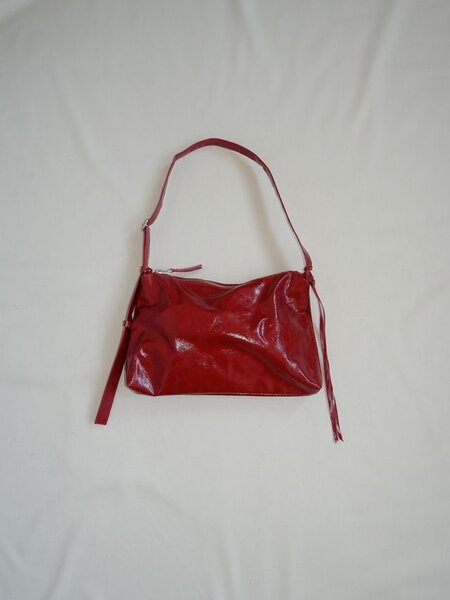 NONA Zip pocket bag Crushed patent Ruby