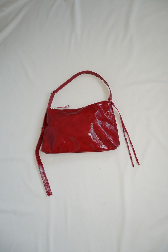 NONA Zip pocket bag Crushed patend Ruby