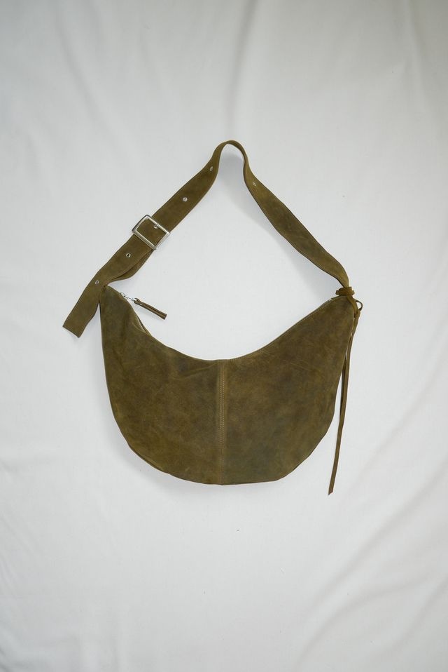 NONA Buckle banana bag XXL Olive suede