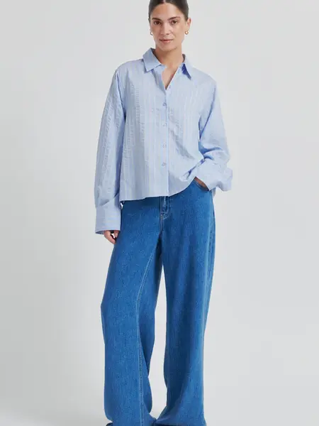 Second Female Syracuse new shirt Windsurfer