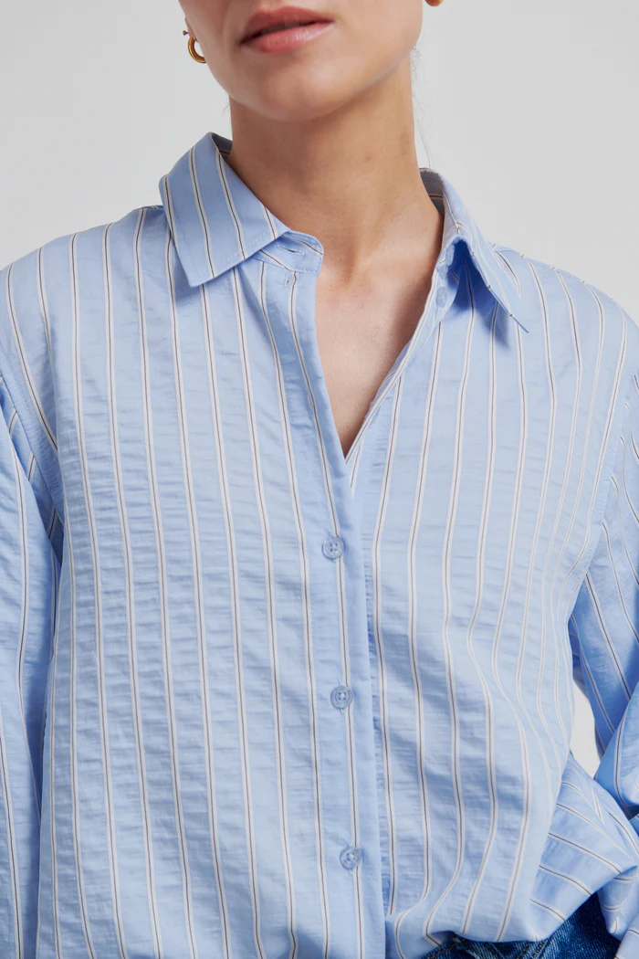 Second Female Syracuse new shirt Windsurfer