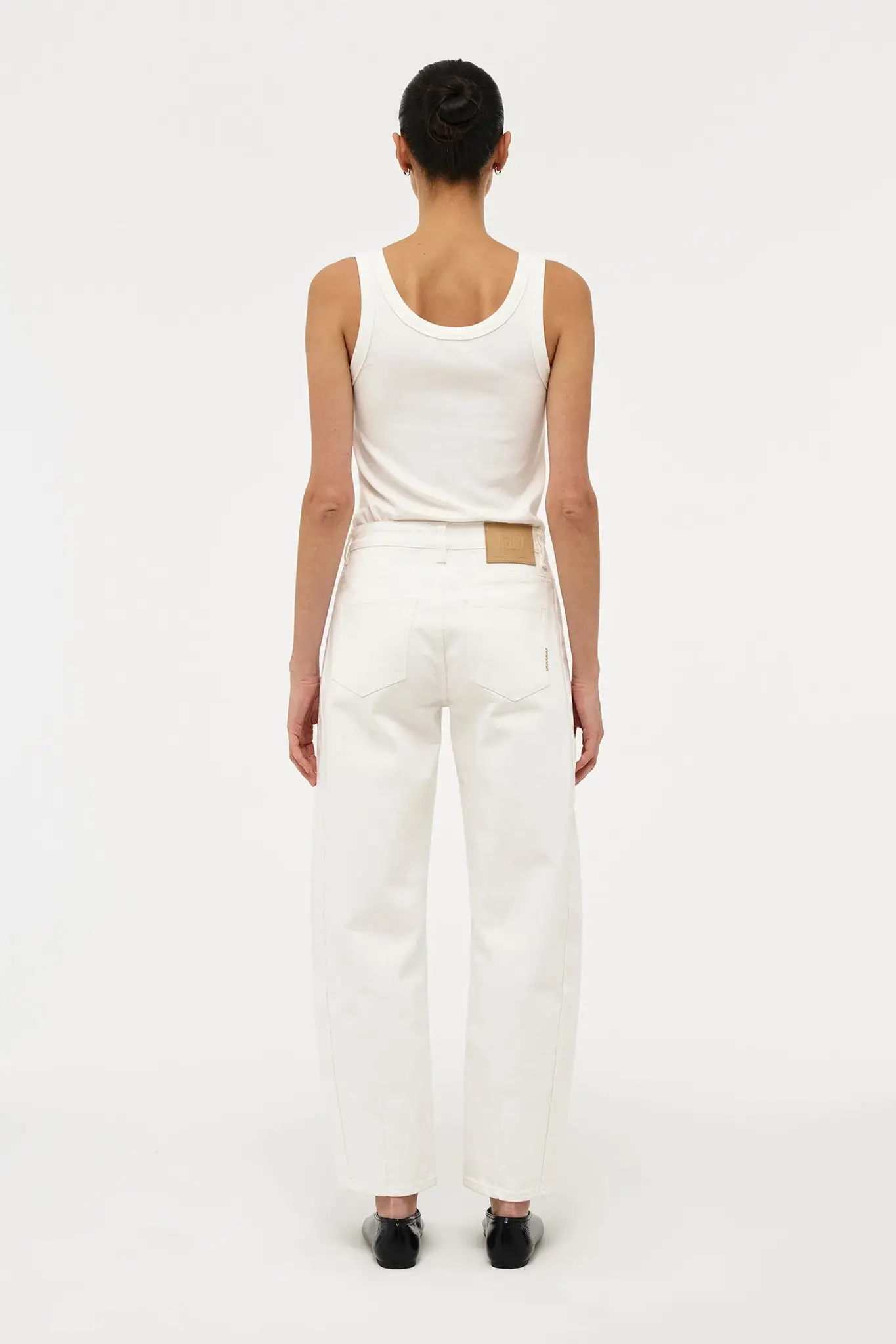 Neuw Amber barrel jeans Fresh white