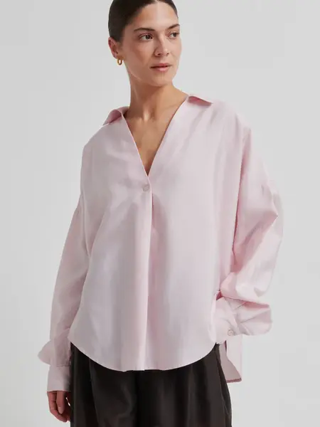 Second Female Timeline blouse Pale lilac