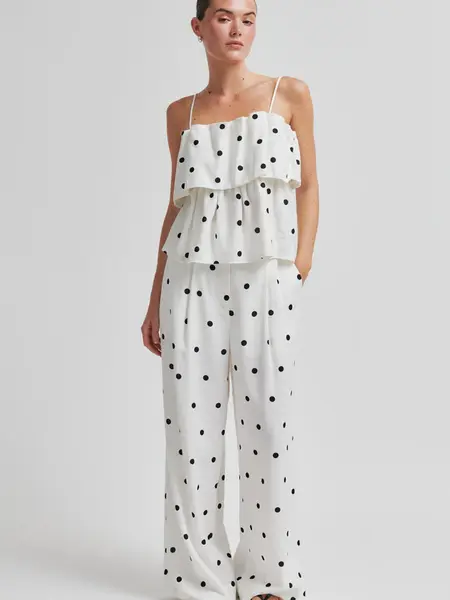 Second Female Salliy trousers White alyssum