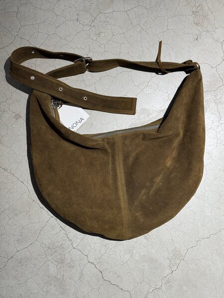 NONA Buckle banana bag XXL Olive suede