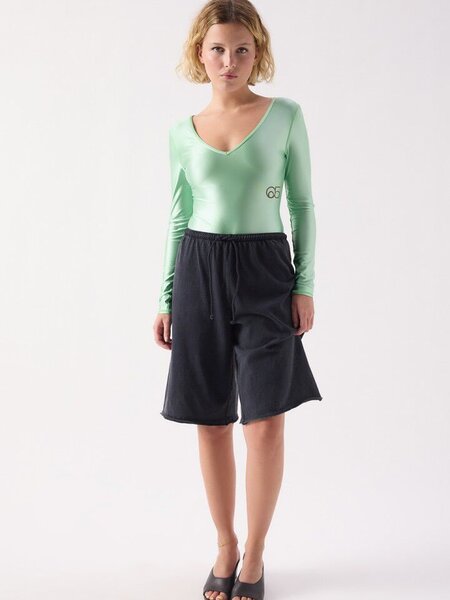 American Vintage AFO09C short Tenebre vintage