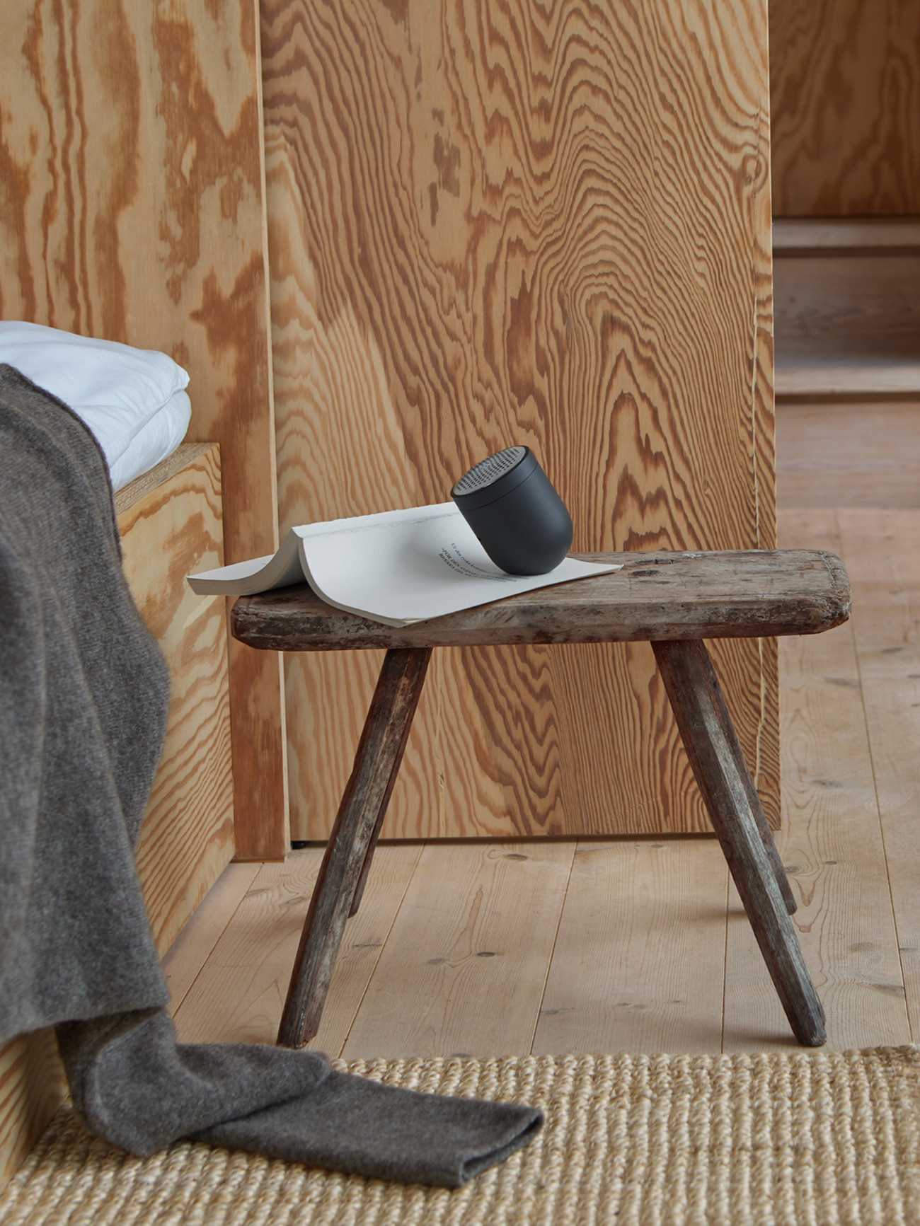 The Steamery Pilo 2 fabric shaver Charcoal
