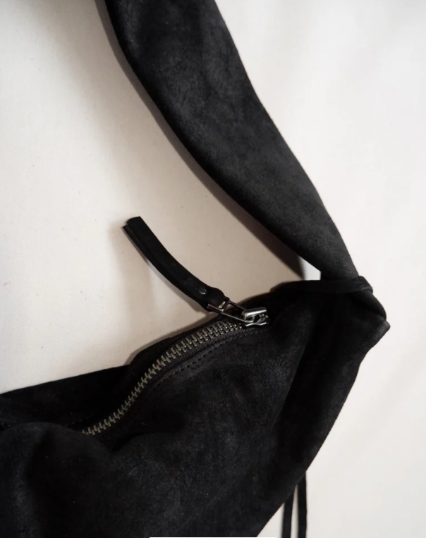 NONA Banana bag XL Black suede