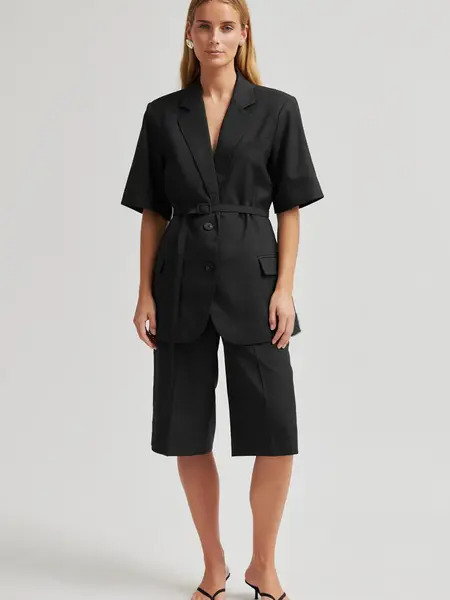 Second Female Sharo long short Black