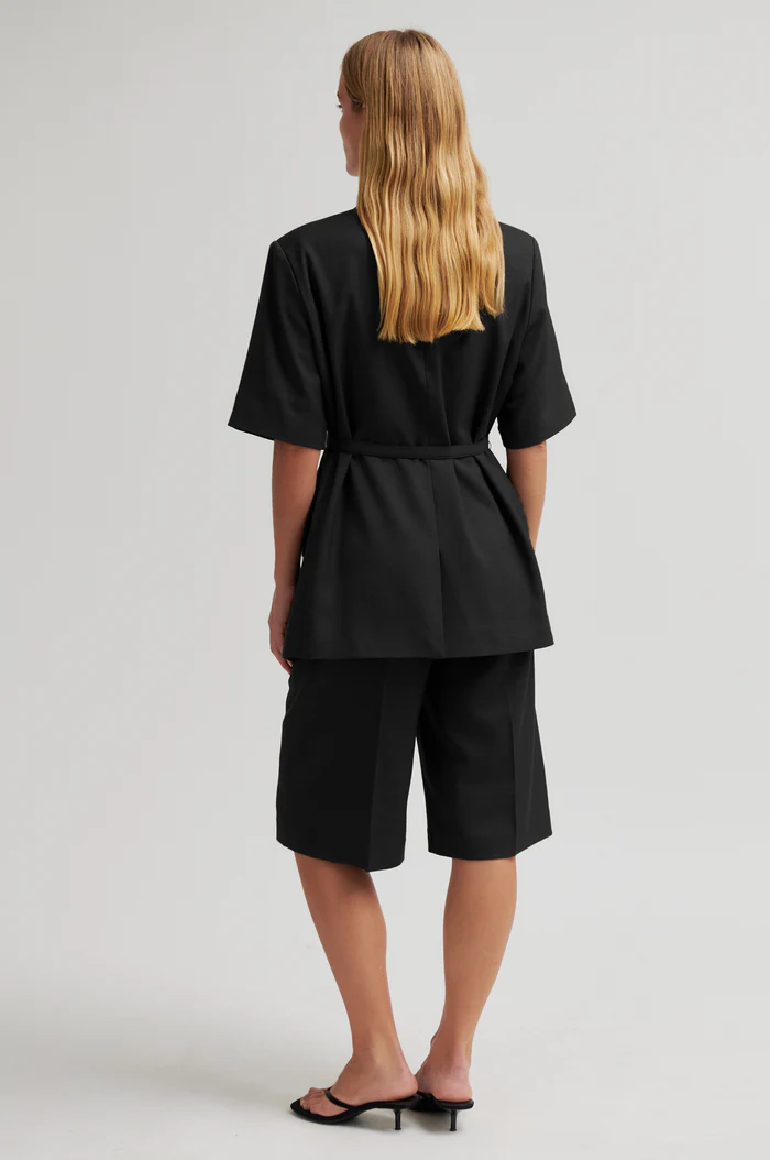 Second Female Sharo long short Black