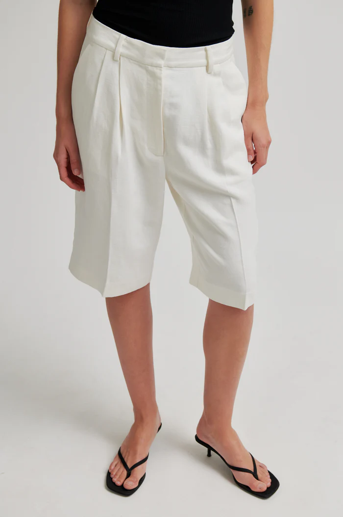 Second Female Lino shorts White Alyssum