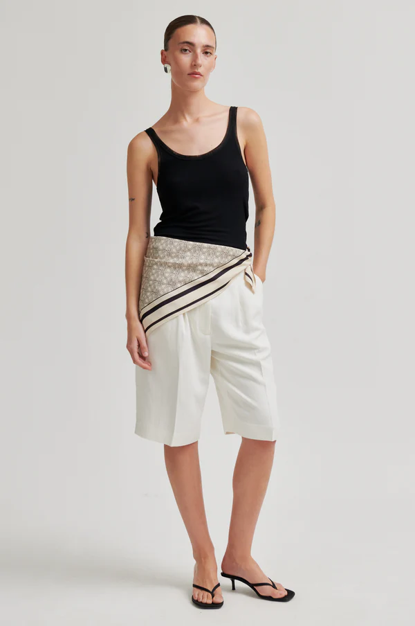 Second Female Lino shorts White Alyssum