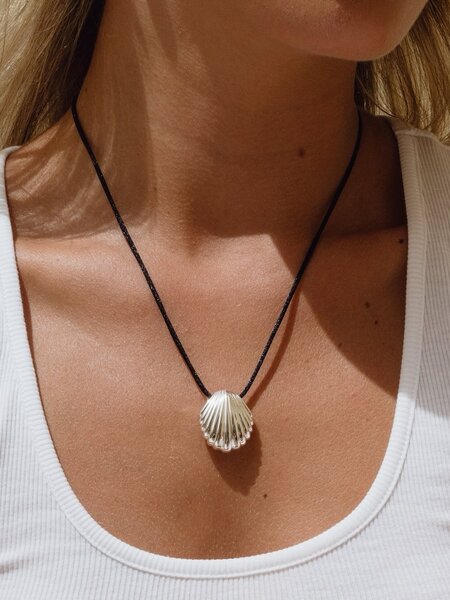 Anni Lu Shell on a string ketting Silver