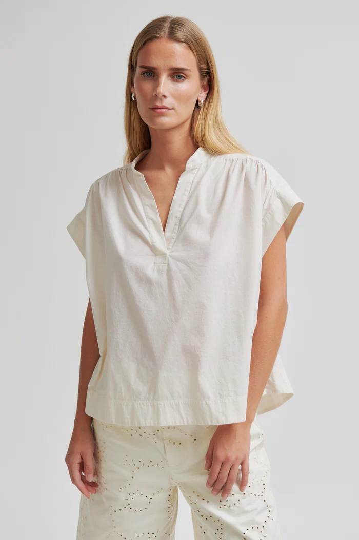 Second Female Avida oversize top Eggnog