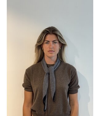 Lisa Yang Chelsea scarf Graphite/black