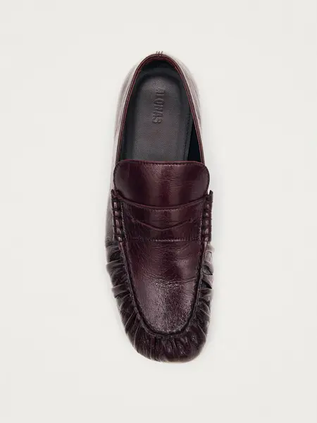 Alohas Aven Rift burgundy leather loafers