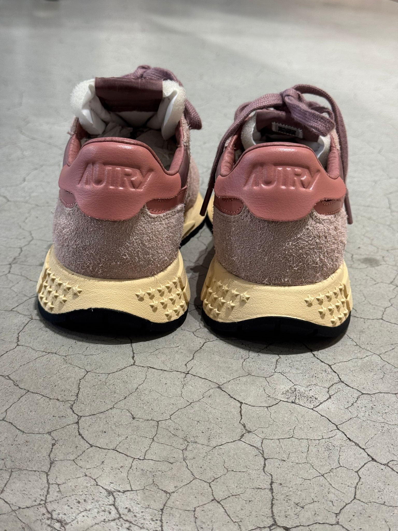 Autry Reelwind low wom ut30 Suede/net rose/desert sand