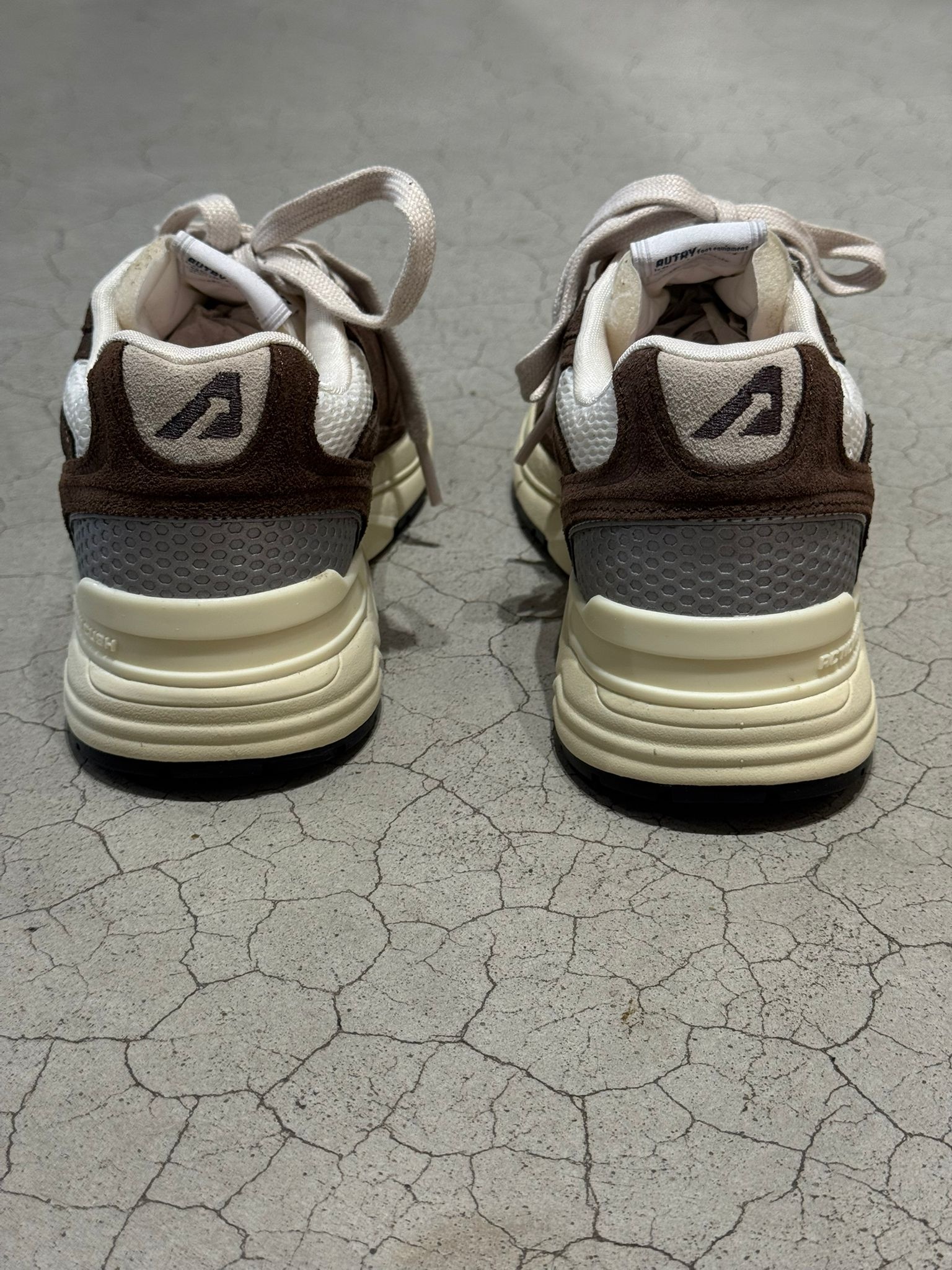 Autry Hyperway low wom um25 sneaker Suede/mesh cotto/marshmallow