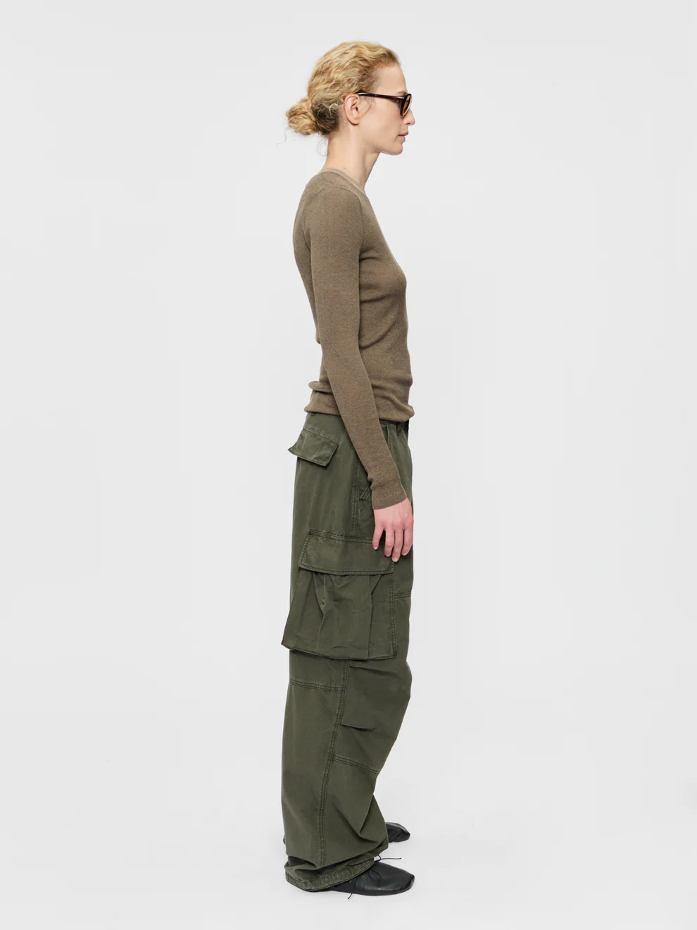 6397 Worn cargo jeans Army