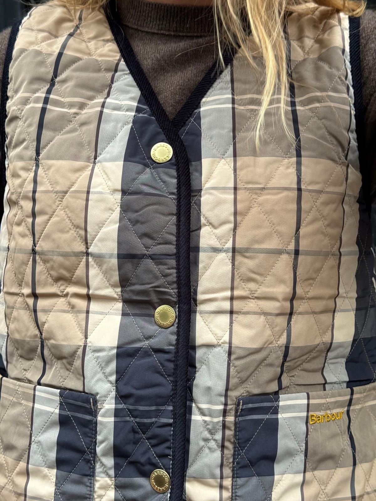 Barbour Reimagined icons reversible tartan quilted liner Dark navy/birchwood