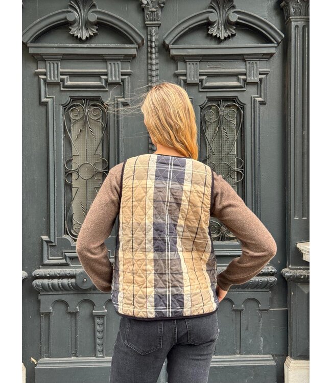 Barbour Reimagined icons reversible tartan quilted liner Dark navy/birchwood