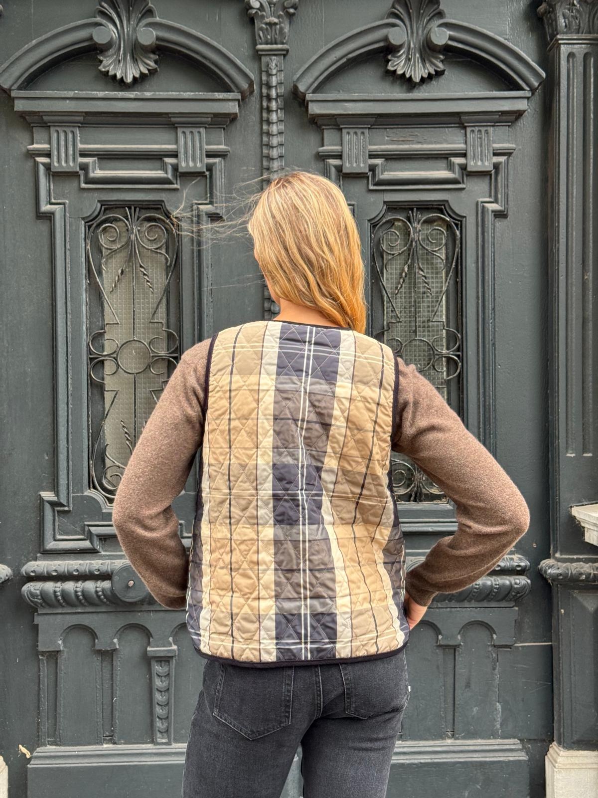 Barbour Reimagined icons reversible tartan quilted liner Dark navy/birchwood
