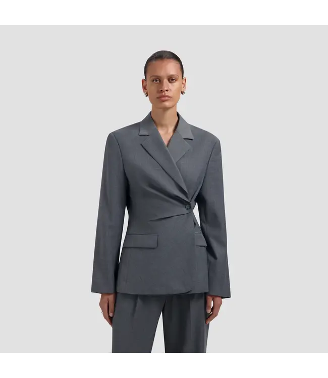 OLAF Wool asymetric blazer Sharkshin