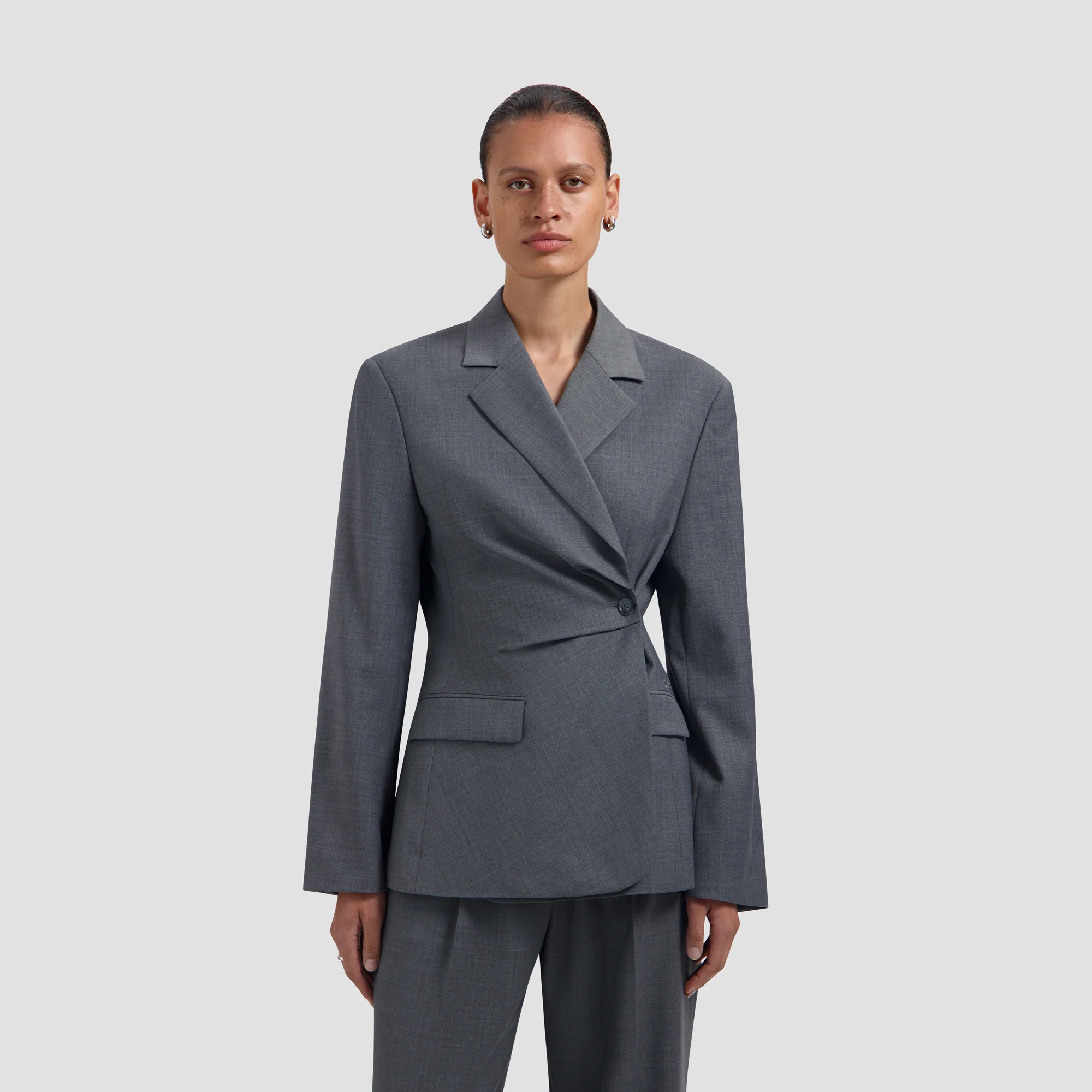 OLAF Wool asymetric blazer Sharkshin