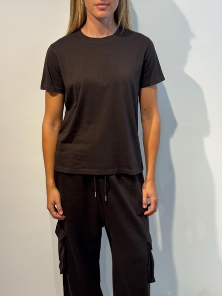 BLUE MORÉ Eva tee Dark brown