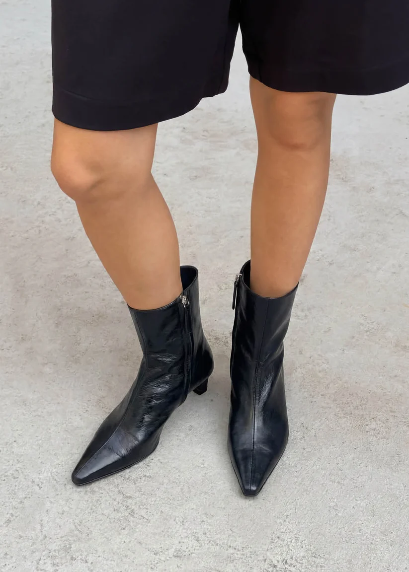 Alohas Ambar rift Black leather ankle boots