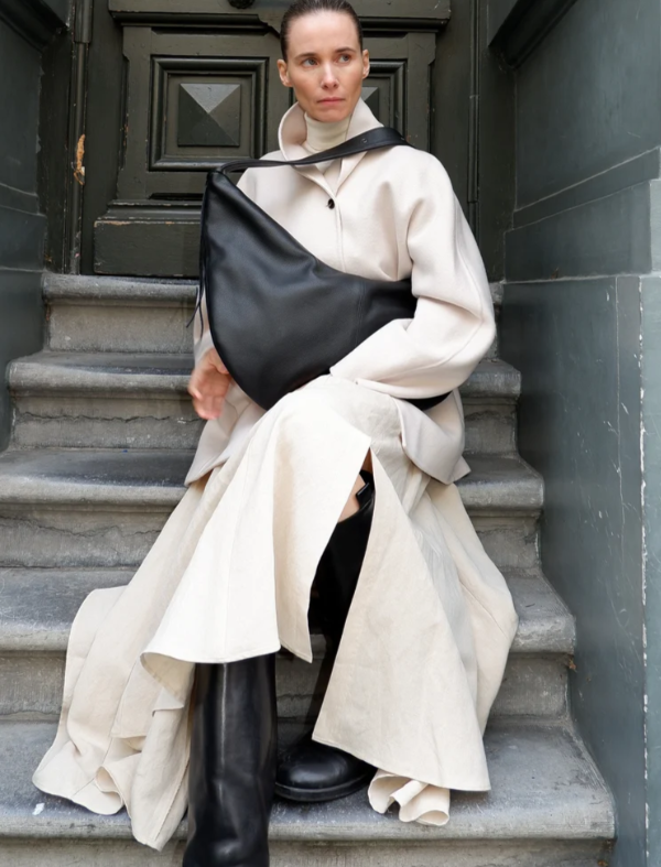 NONA Buckle banana bag XXL Black