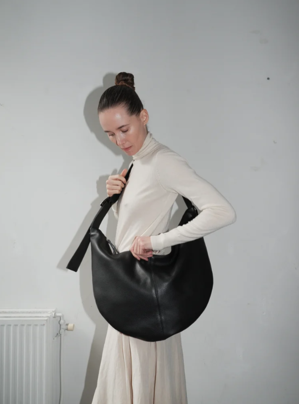 NONA Buckle banana bag XXL Black