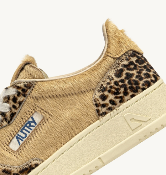 Autry Medalist low wom JA02 sneakers mix pony/safari Leo/zebra/ivory