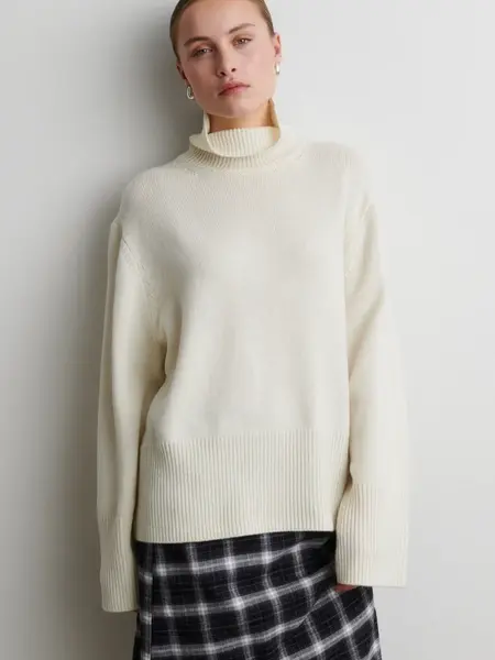 Second Female Alpha knit T-neck Cream