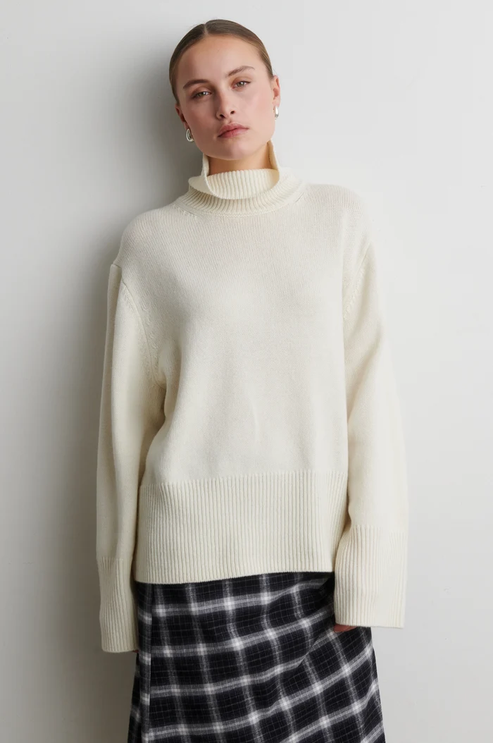 Second Female Alpha knit T-neck Cream