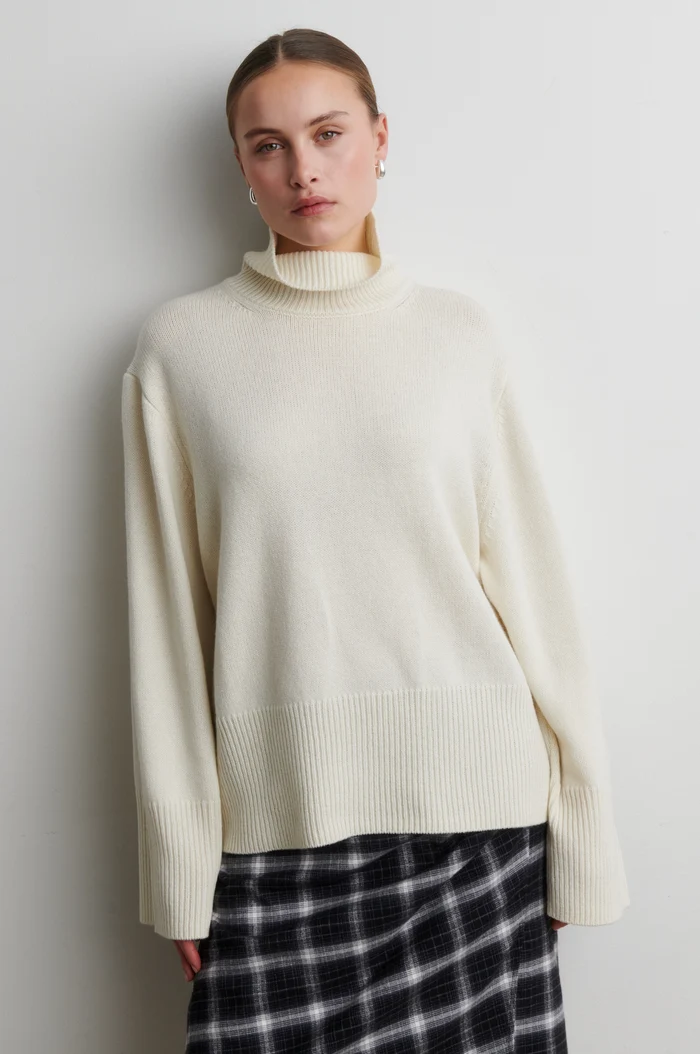 Second Female Alpha knit T-neck Cream