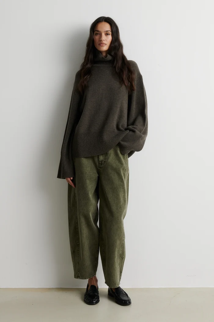 Second Female Alpha knit T-neck Black olive