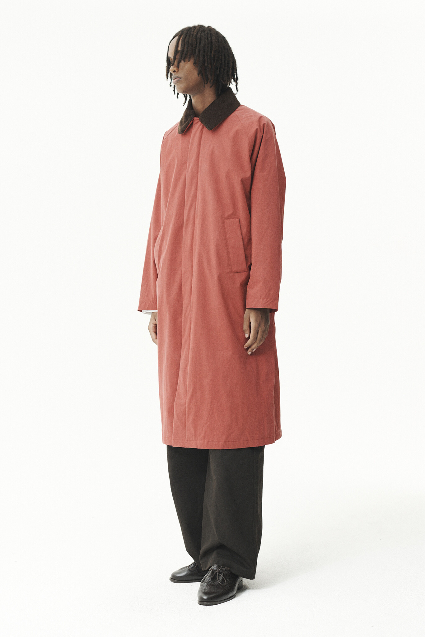 Welter Shelter Long coach washed tencel cordu jas Faded cherry
