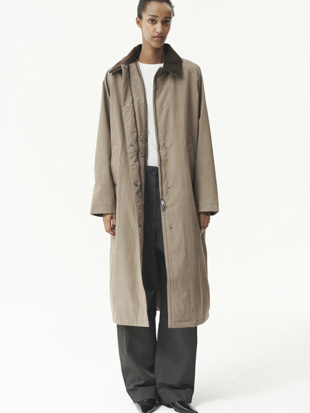 Welter Shelter Long coach washed tencel cordu jas Faded camel