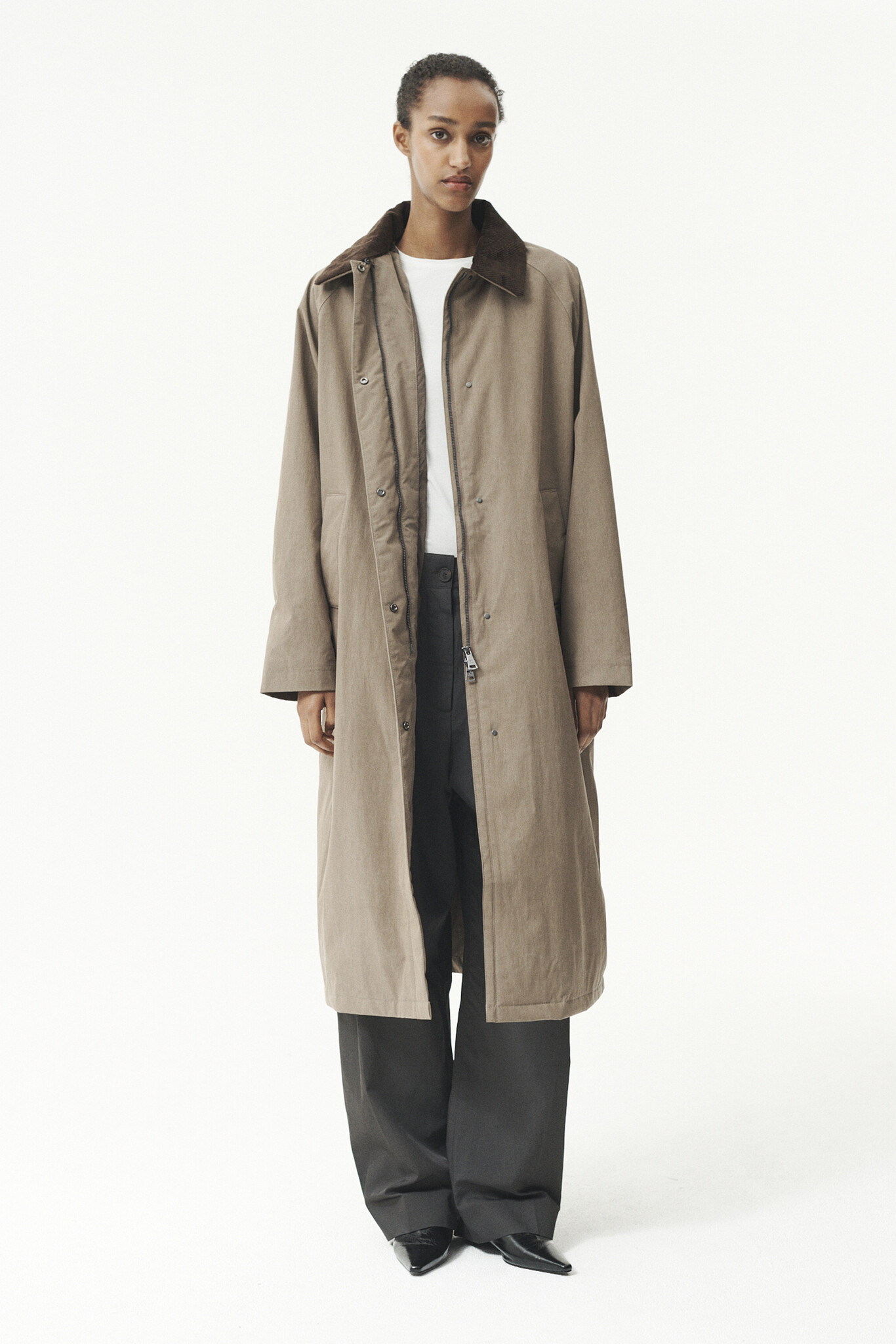 Welter Shelter Long coach washed tencel cordu jas Faded camel