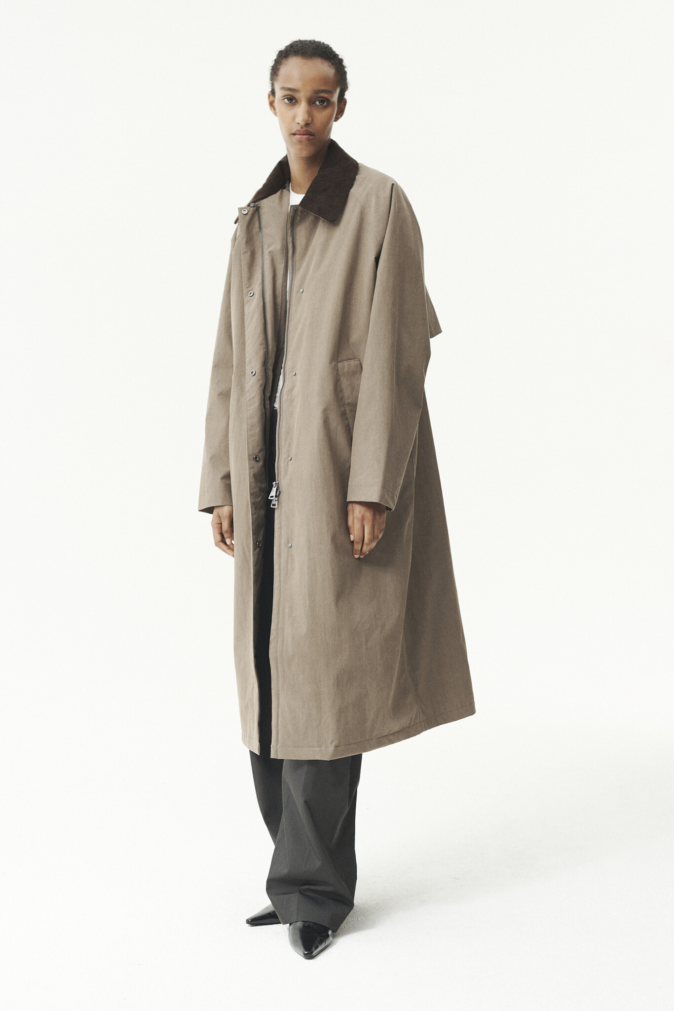 Welter Shelter Long coach washed tencel cordu jas Faded camel