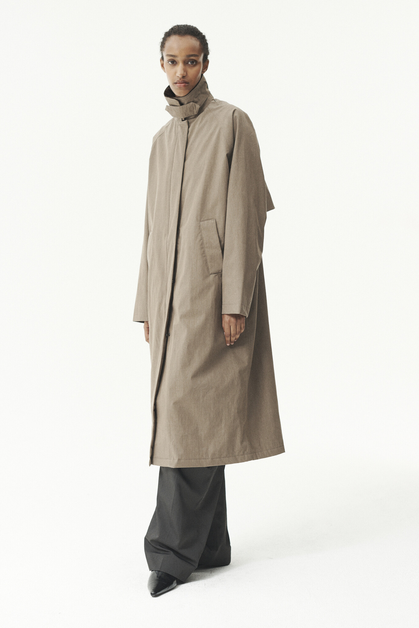 Welter Shelter Long coach washed tencel cordu jas Faded camel