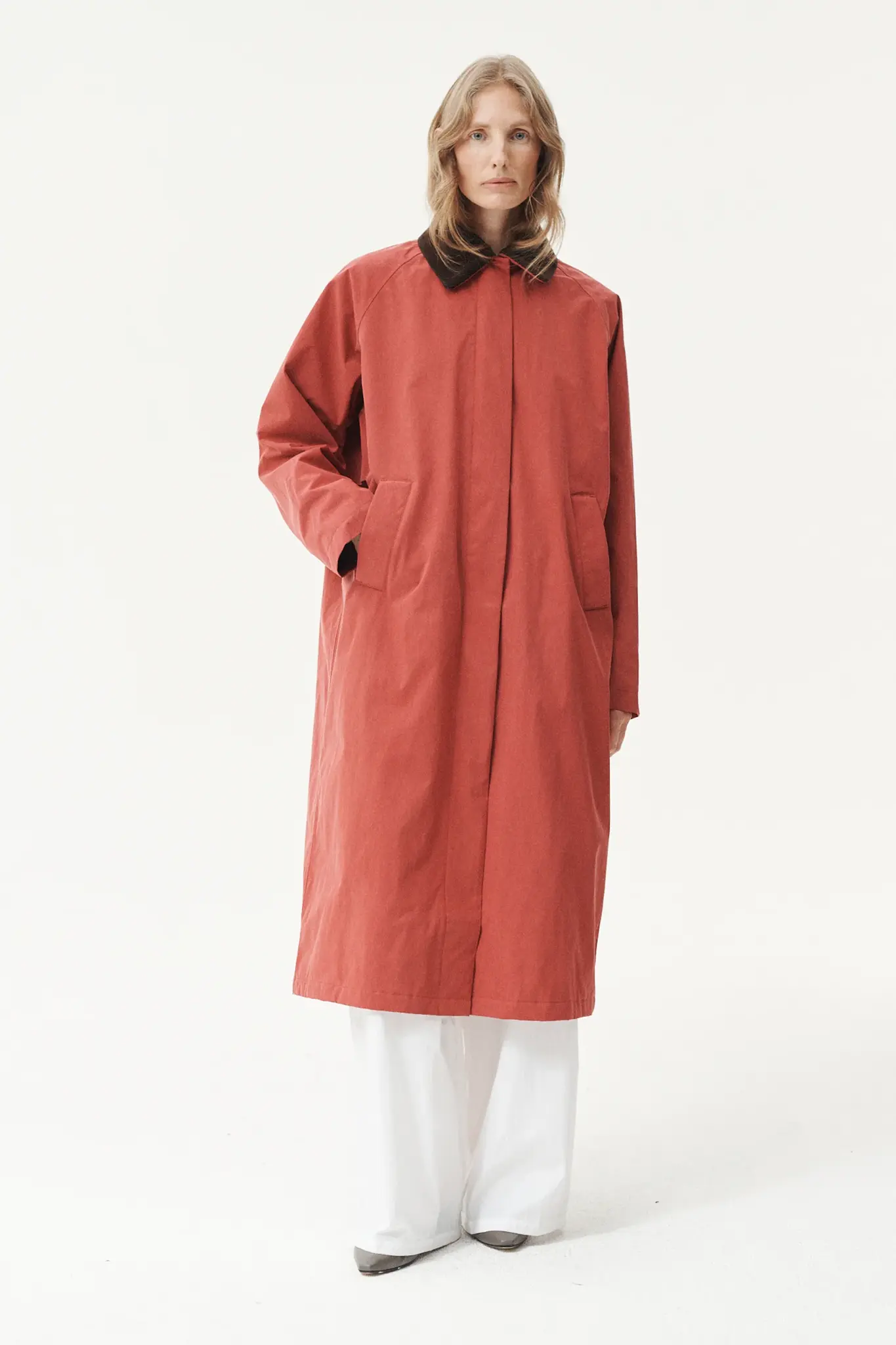 Welter Shelter Long coach washed tencel cordu jas Faded cherry